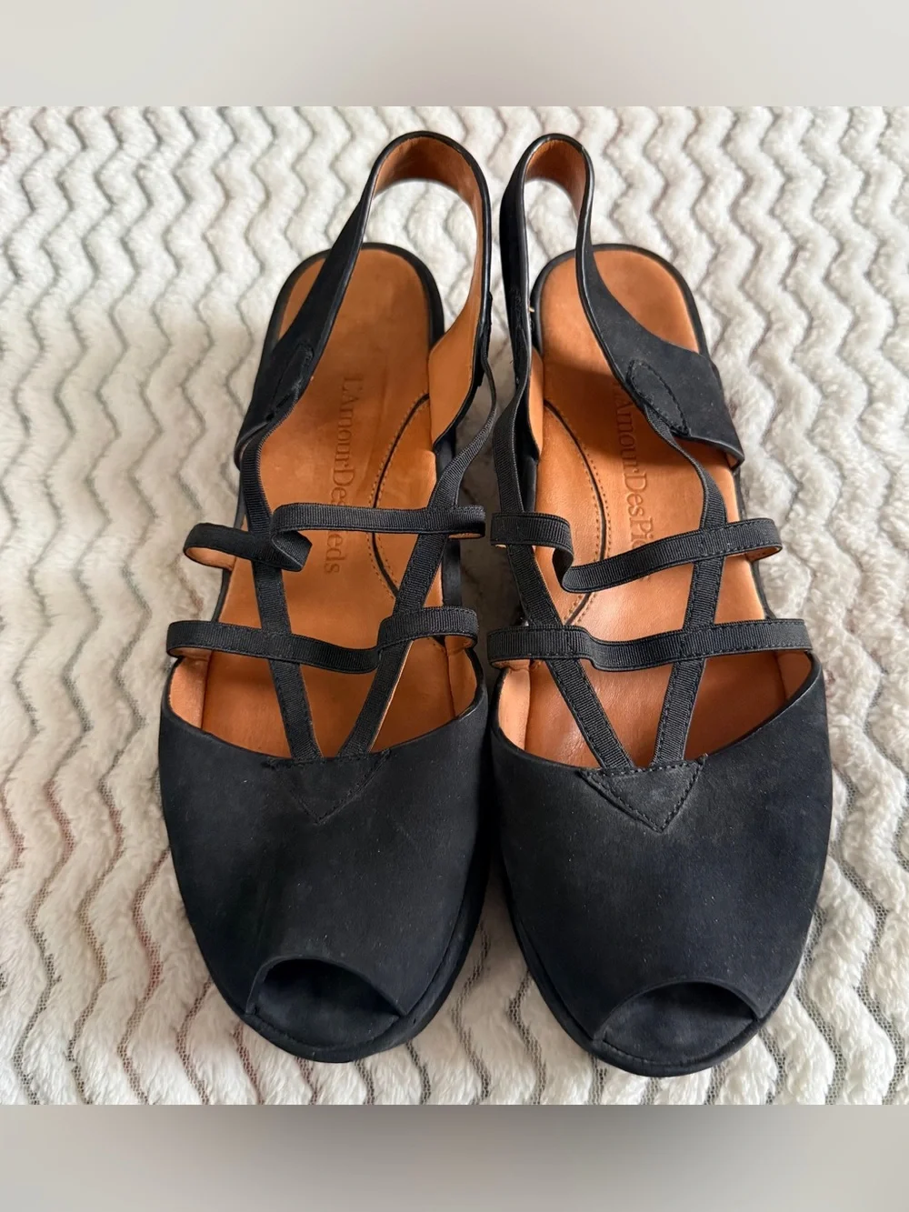 L’AMOUR DES PIEDS ADELAIS BLACK LEATHER ELASTIC STRAPS PLATFORM  SANDALS SZ 8M